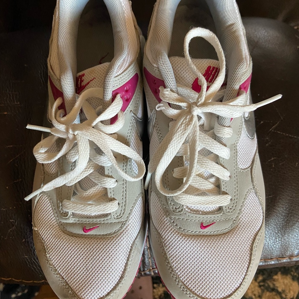 Nike 8.5 almost new